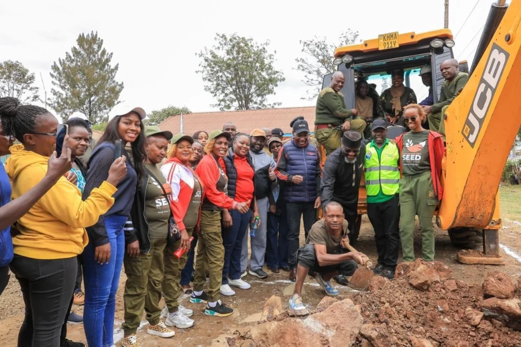 Clean-up Tree Planting, and Clearing of Drainage ahead of El Niño- Dagoretti – Photo 15
