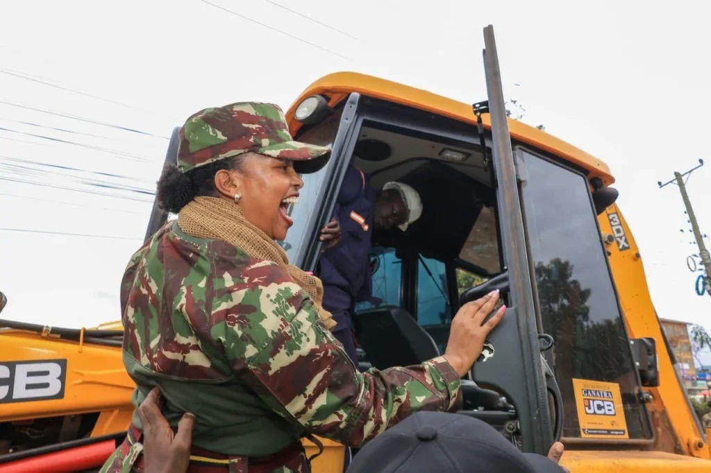 Clean-up Tree Planting, and Clearing of Drainage ahead of El Niño- Dagoretti – Photo 11