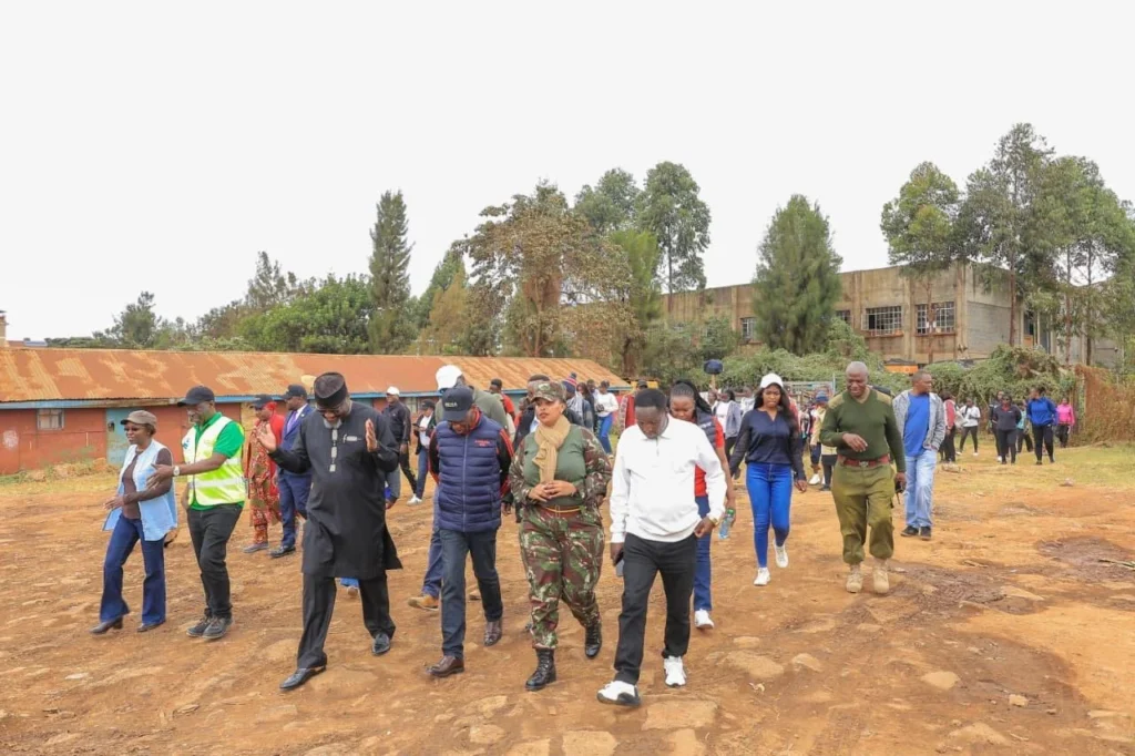 Clean-up Tree Planting, and Clearing of Drainage ahead of El Niño- Dagoretti – Photo 13
