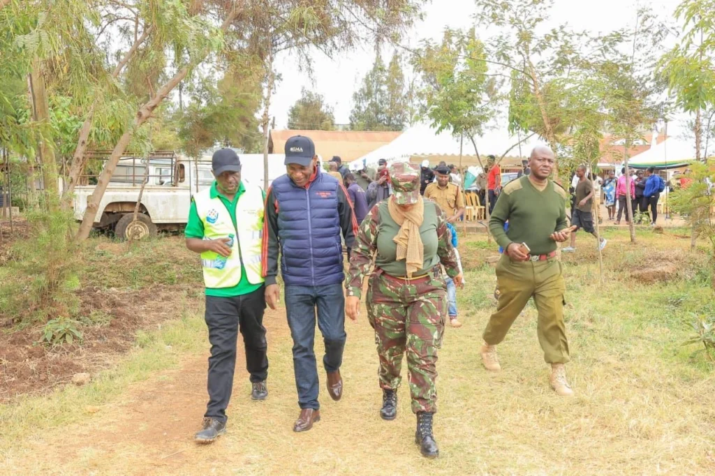 Clean-up Tree Planting, and Clearing of Drainage ahead of El Niño- Dagoretti – Photo 14