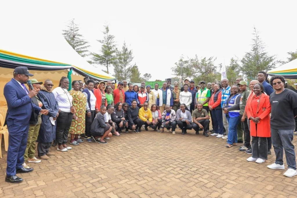 Clean-up Tree Planting, and Clearing of Drainage ahead of El Niño- Dagoretti – Photo 20